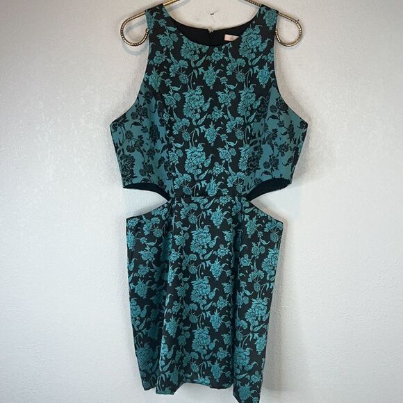 NWT Hutch Floral Jacquard Cut-Out Mini Dress Size 14 - Picture 3 of 14